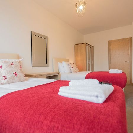 Hamilton Grace - The Quadrant Apartment Суиндън Екстериор снимка